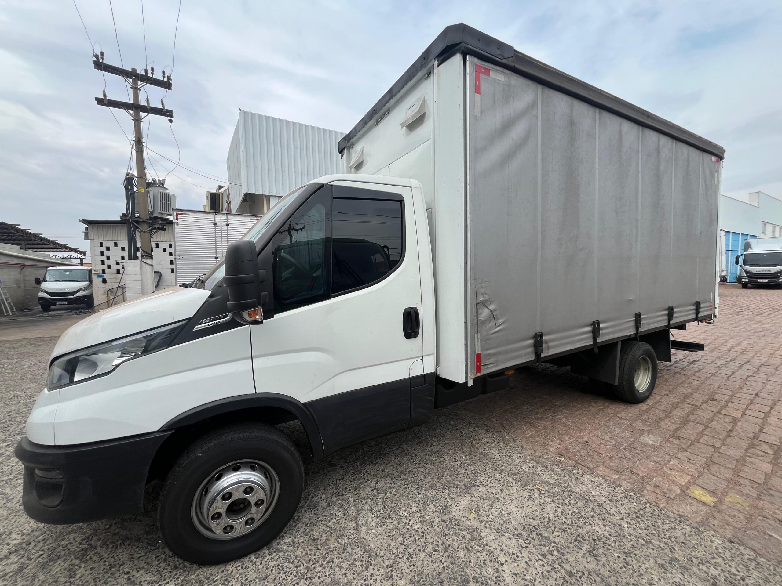 WhatsApp Image 2025-09-16 at 15.03.19