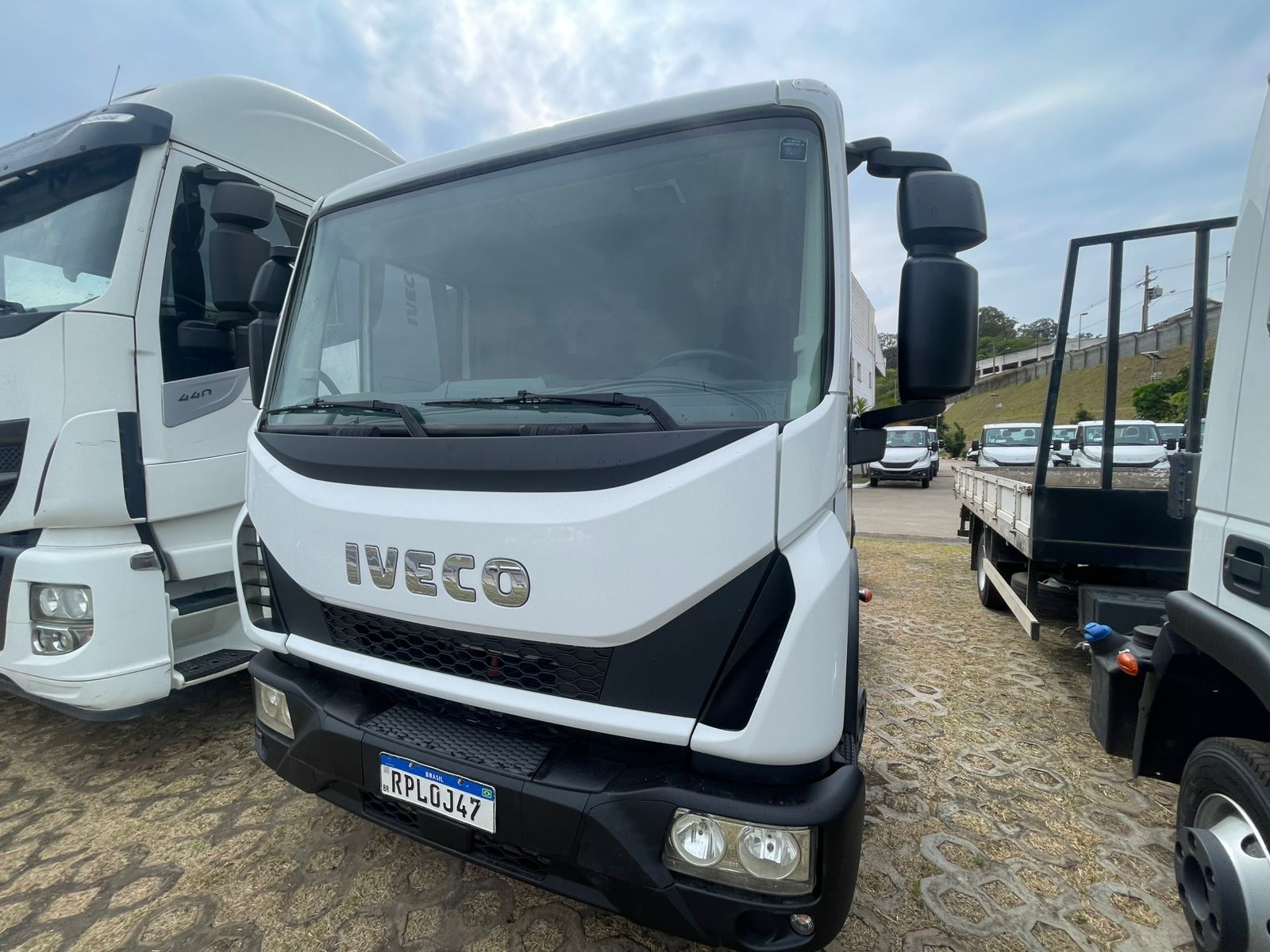 WhatsApp Image 2025-10-28 at 14.44.55 (1)