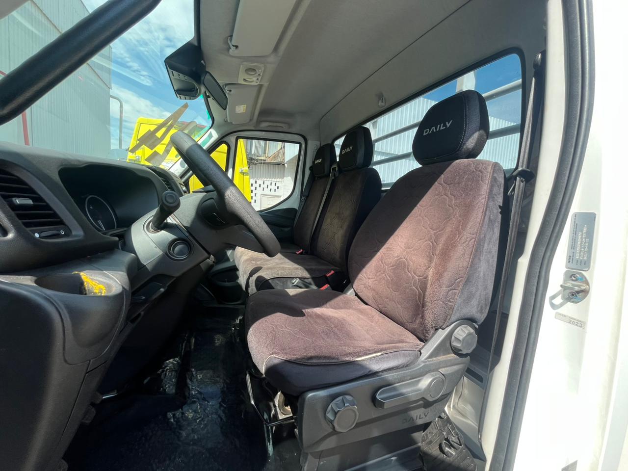 WhatsApp Image 2025-11-18 at 10.47.26