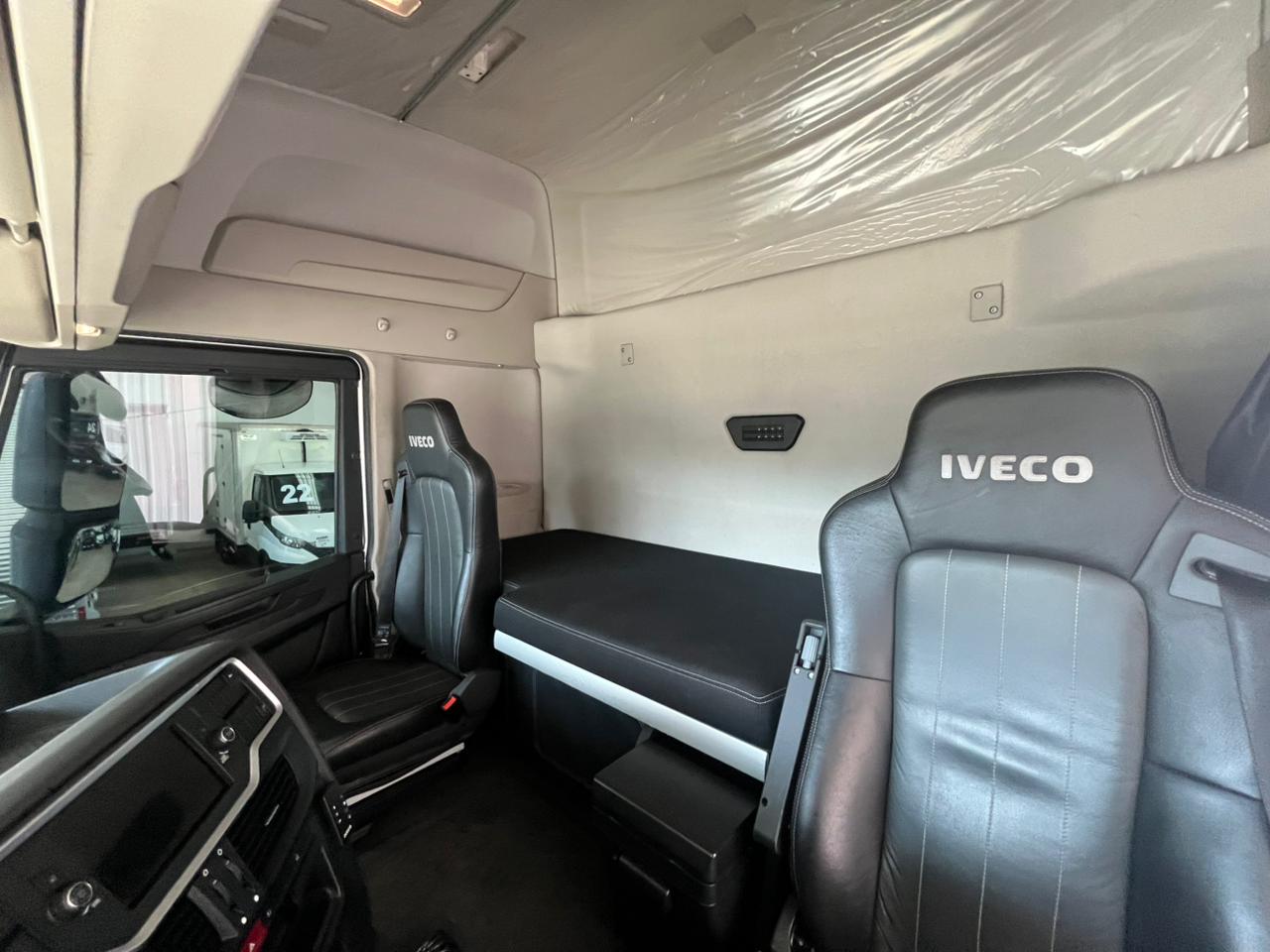 WhatsApp Image 2025-12-08 at 10.01.32